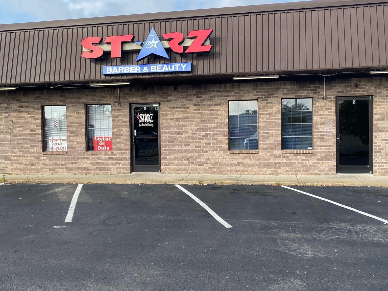 Starz Barber and Beauty storefront on Dancy Boulevard